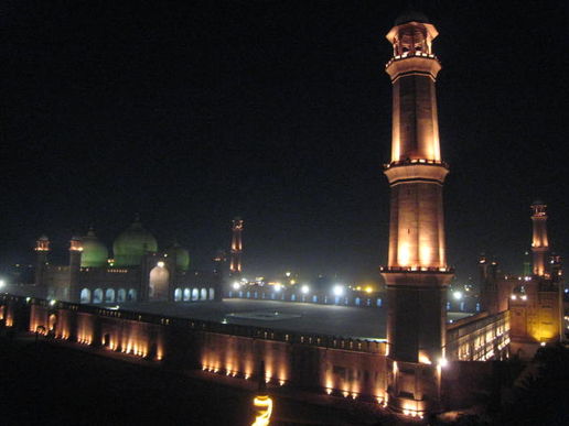 Badshahi Mosque: 