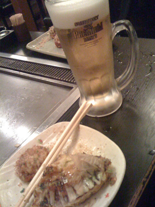 Okonomiyaki and beer: A Japanese omelet famous in the Osaka area (and the best of some bad Japanese beer) 